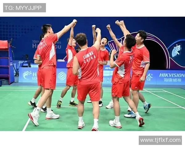 上海羽毛球队在亚运会上的逆袭之路展现团队精神与拼搏力量 上海羽毛球队在亚运会上的逆袭之路展现团队精神与拼搏力量