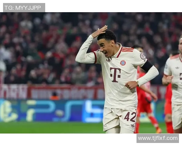 足坛防守巨星的传奇之路与他们的战术智慧解析 足坛防守巨星的传奇之路与他们的战术智慧解析